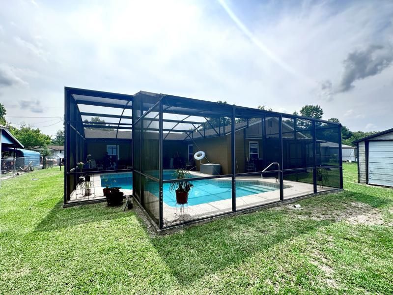 Pool Enclosures #19